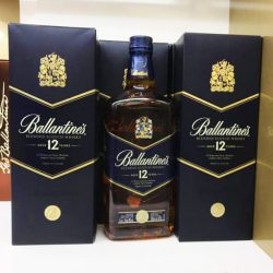 RƯỢU BALLANTINE'S 12 NĂM