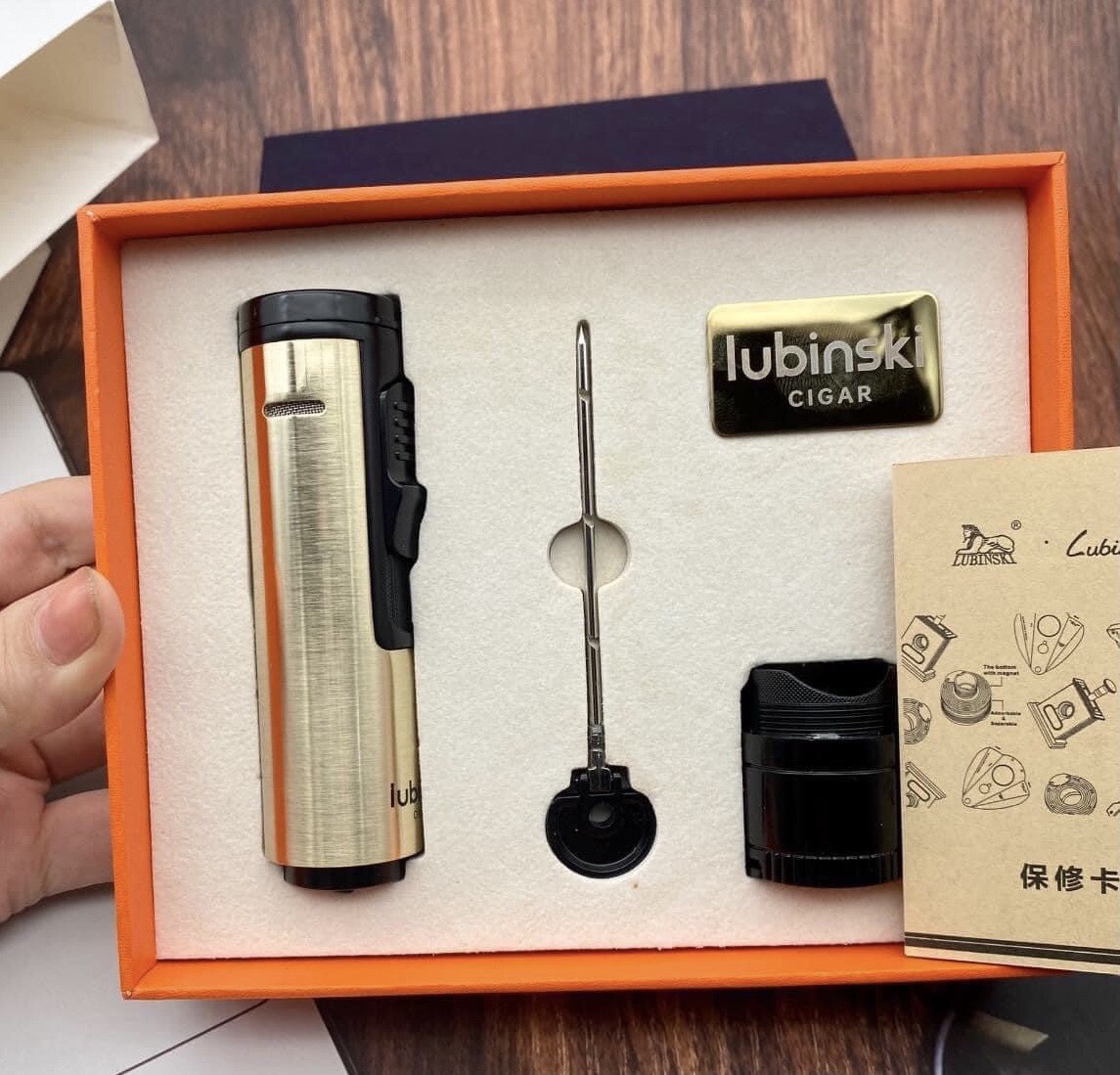 z3707604321364_9a91a0bae42b2194374af11e14f8115f