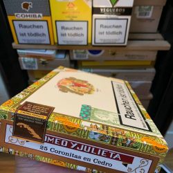Xì Gà Romeo Y Julieta Coronitas En Cedro – Hộp 25 Điếu