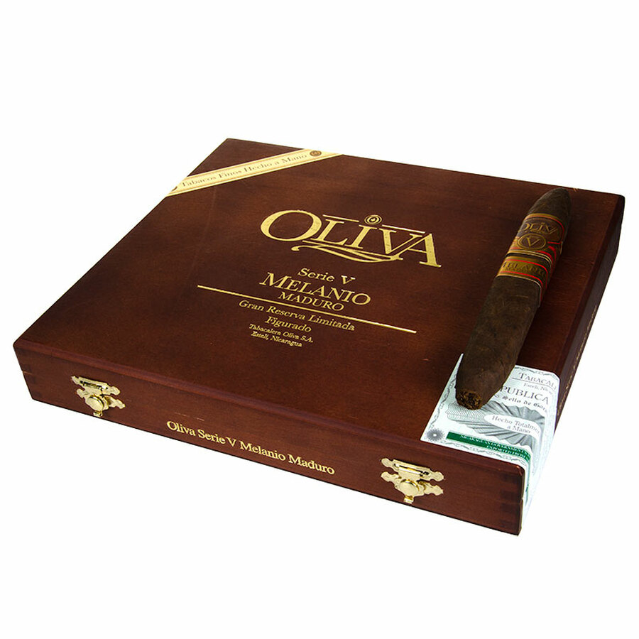 oliva serie v melanio maduro figurado