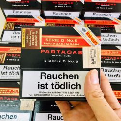 Xì Gà Partagas Serie D No6 - Hộp 5 Điếu