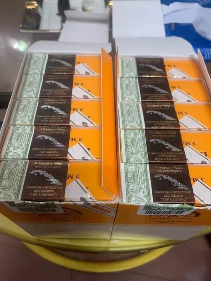 z3356576042462_2e546cf955b1cd289b5fe7975473d9ef