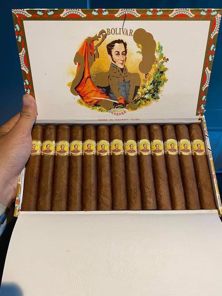 bolivar coronas 25 điếu