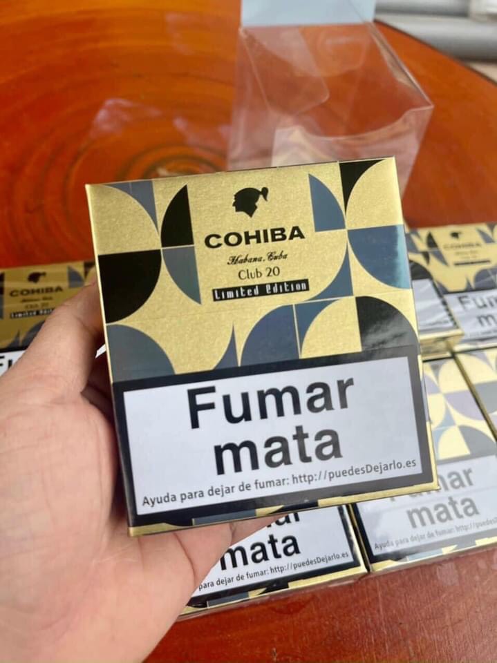 z3215569762589_65bb5a65caed680bd5f729650fcc669d