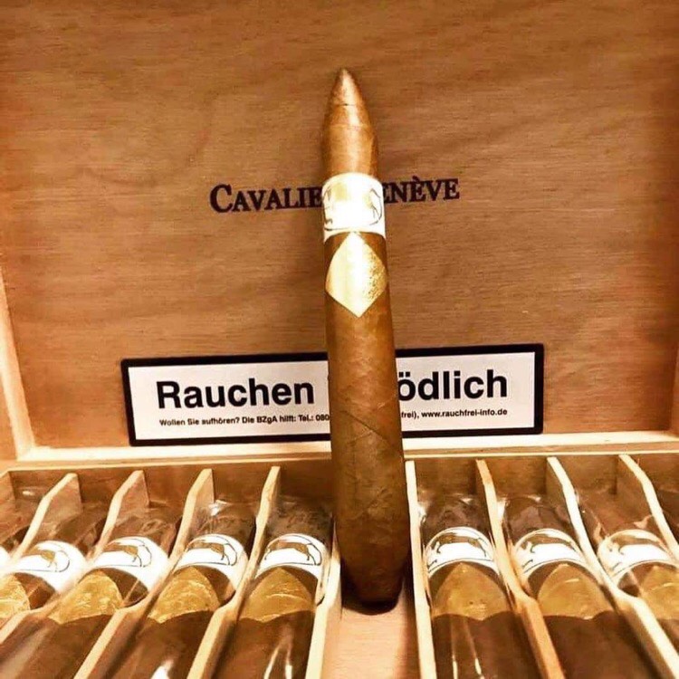 Xì gà Calavier Geneve Salomones