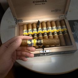 Xì Gà Cohiba Robustos Reserva Cosecha 2014 Hộp 20 Điếu