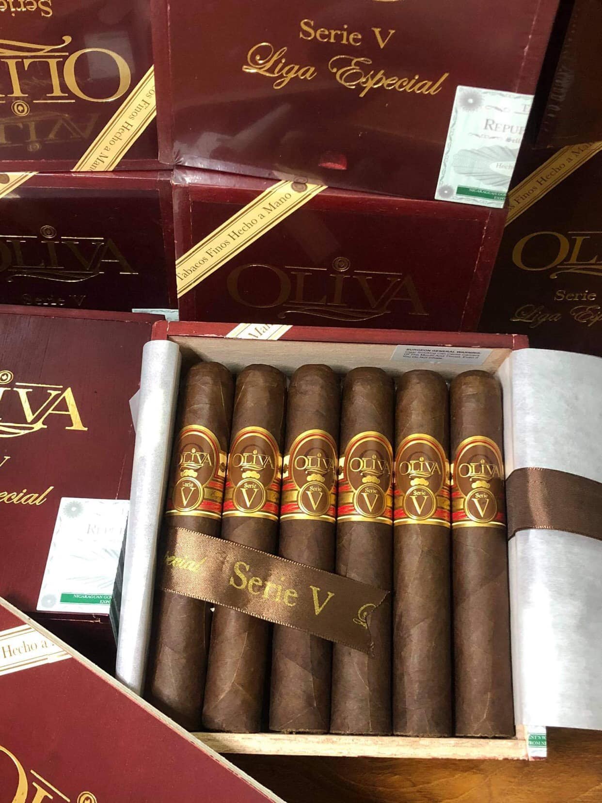 Xi-Ga-Oliva-Serie-V-Liga-Especial-Double-Robusto-Hop-24-Dieu.2