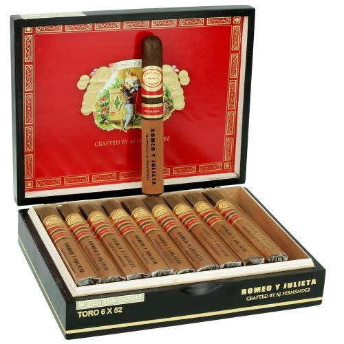 Romeo y Julieta Crafted by AJ Fernandez Hộp 10 Điếu