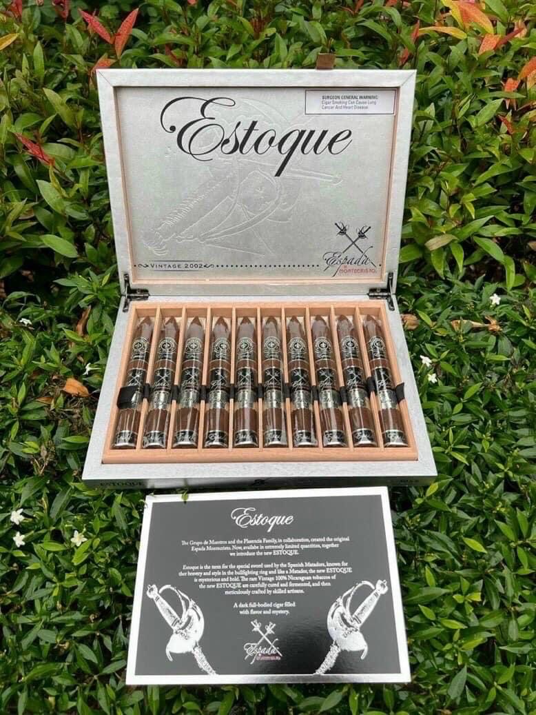 Xì Gà Montecristo Espada Estoque Vintage 2002 Hộp 10 Điếu