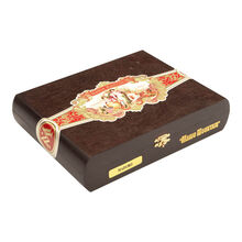 Maria Mancini Magic Mountain Maduro