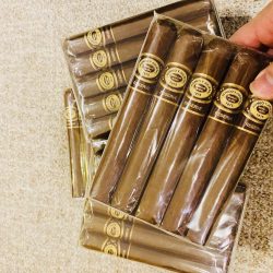 Xì Gà Romeo Y Julieta Reserve Toro Pack 5 Điếu