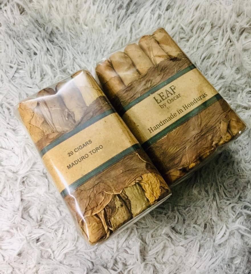 Leaf by Oscar Maduro Toro