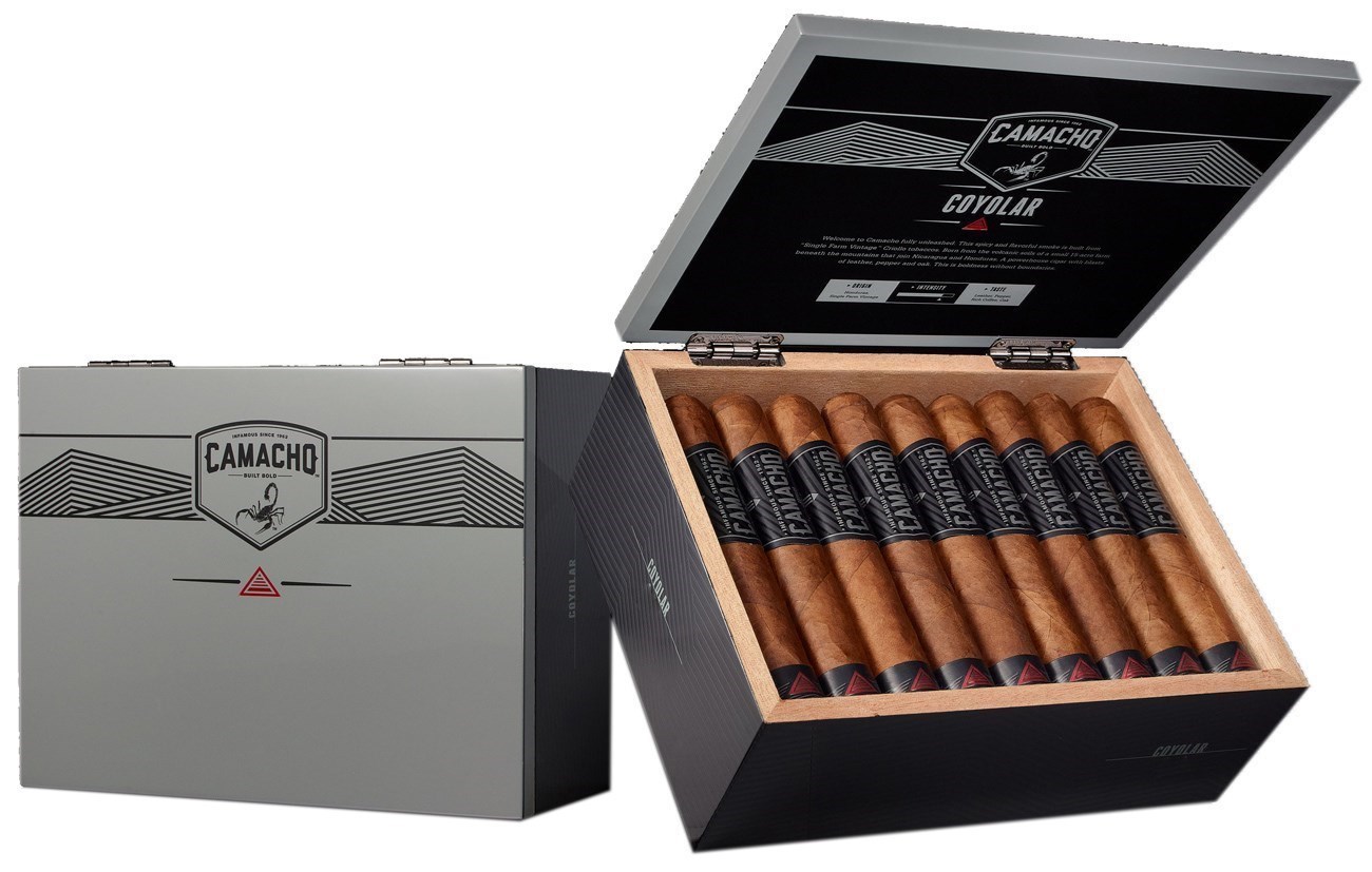 Camacho Coyolar Titan Hộp 25 Điếu